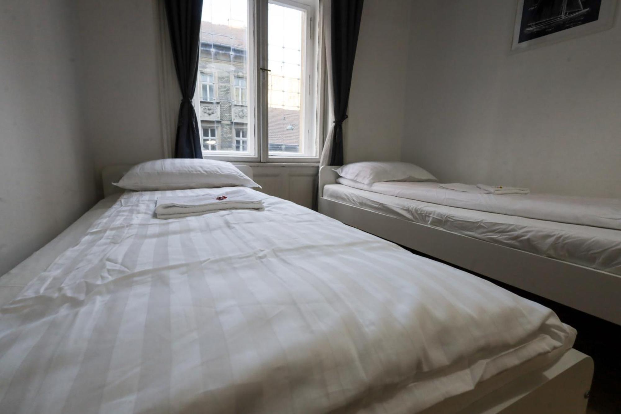 Budapest Pest-Port Apartment 4 Rooms For 16 Person Kültér fotó
